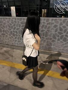 18岁高中小萝莉女友 海角_22377556 jpg-mini-1 海角社区