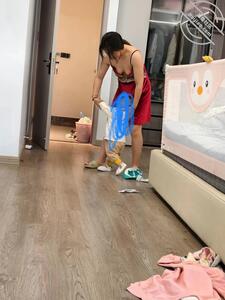 老婆在家带孩子天天漏大奶子给我 黎明青春 jpg-mini-1 海角社区